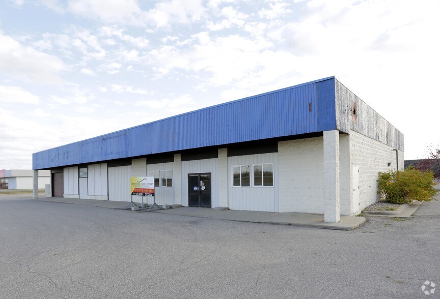 Primary Photo Of 1901 W Lincoln Ave, Fergus Falls Freestanding For Sale