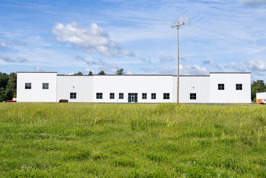 More Photos Of 22 Roberts Lane, Clifton Park Warehouse For Lease