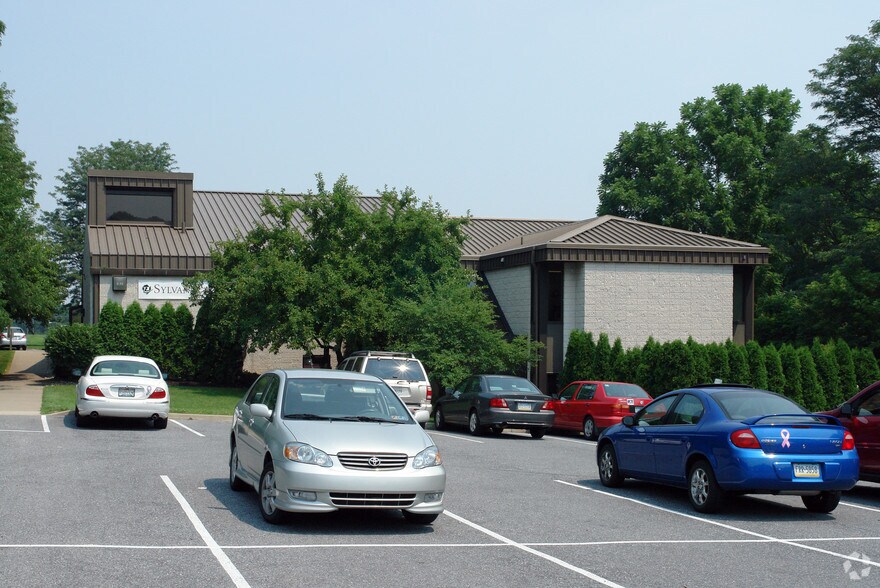 More Photos Of 2201-2211 Mack Blvd, Allentown Loft Creative Space For Sale