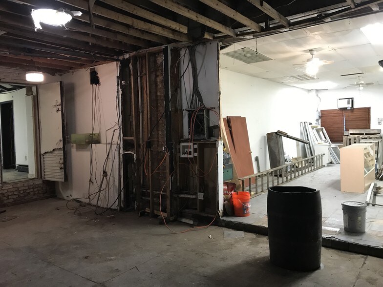 More Photos Of 4359-4363 N 9th St, Philadelphia Storefront Retail Office For Lease