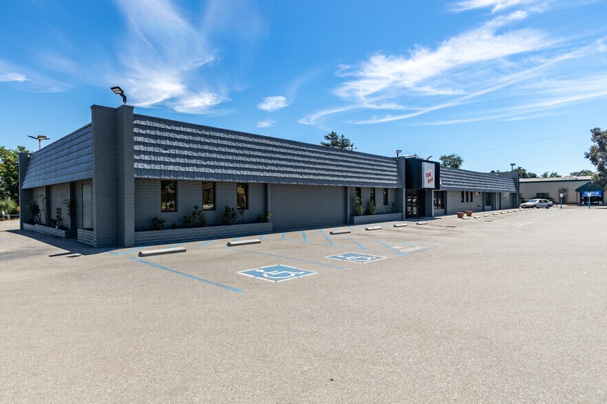 More Photos Of 2748 Spring St, Paso Robles Bowling Alley For Sale