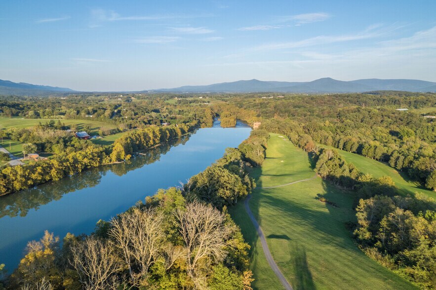 More Photos Of 910 Tc Northcott Blvd, Luray Golf Course Driving Range For Sale