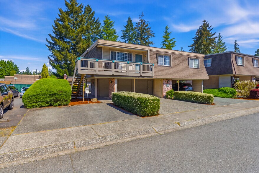 More Photos Of 14506 NE 6th Pl, Bellevue Apartments For Sale