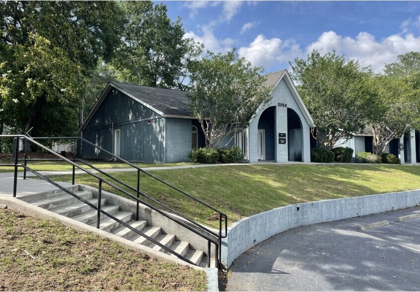 Primary Photo Of 2050 Spaulding Dr, Charleston Medical For Sale