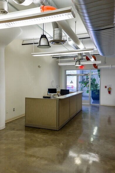 More Photos Of 500 W Overland Ave, El Paso Office For Lease
