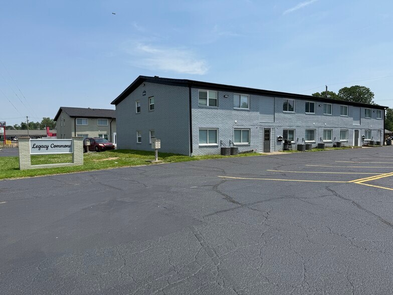 More Photos Of 1185-1185 S Lincoln Park Dr, Evansville Apartments For Sale