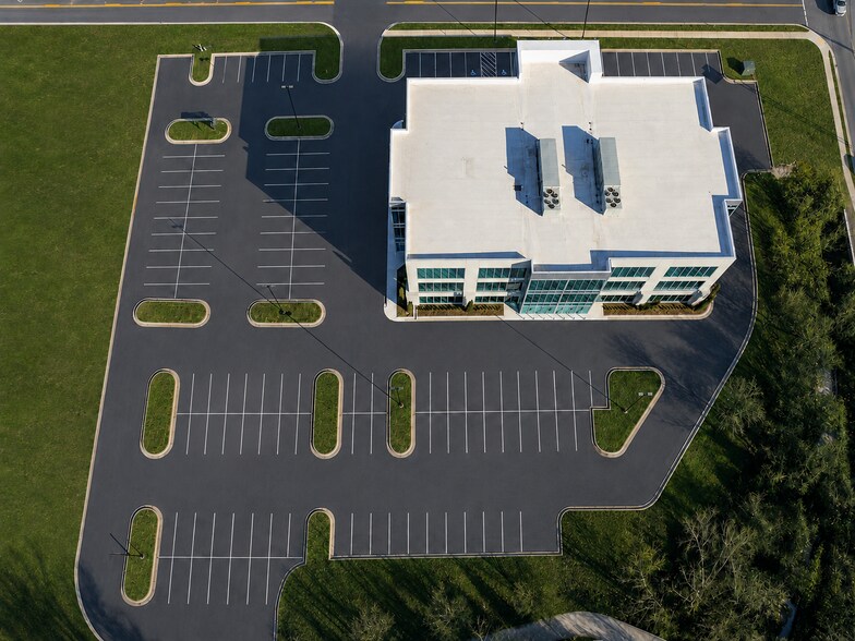 More Photos Of 2700 SE S St, Bentonville Office For Lease