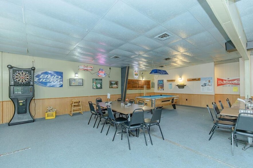 More Photos Of 100 E Jackson St, Okabena Restaurant For Sale