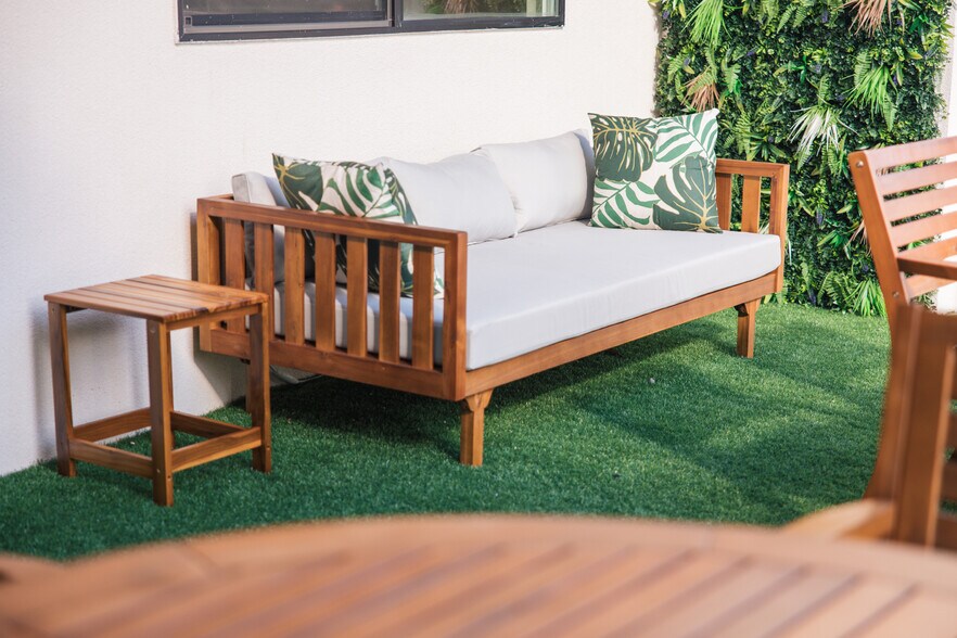 More Photos Of 400 Hobron Ln, Honolulu Apartments For Sale