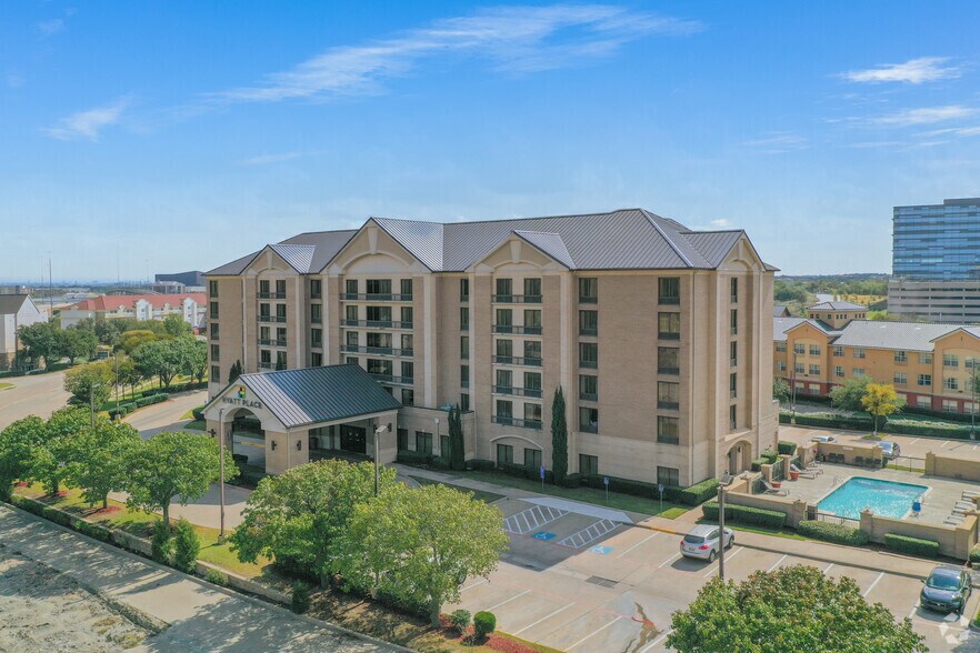 More Photos Of 5455 Green Park Dr, Irving Hotel For Sale