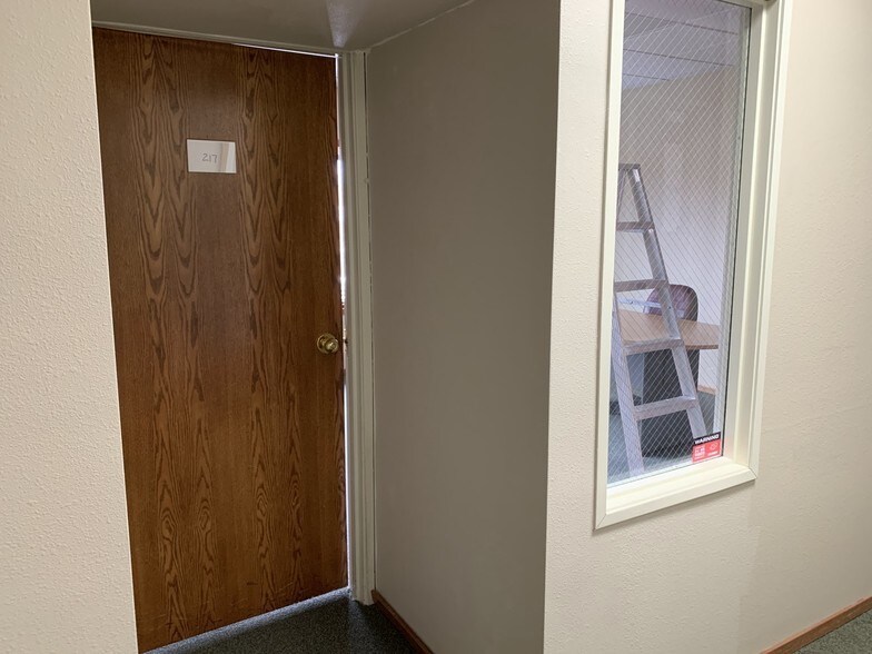 More Photos Of 3225 Templeton Gap Rd, Colorado Springs Office For Lease