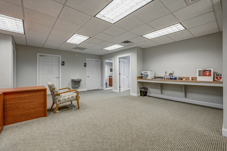 More Photos Of 95 Zion Station Ct, Troy Flex For Sale