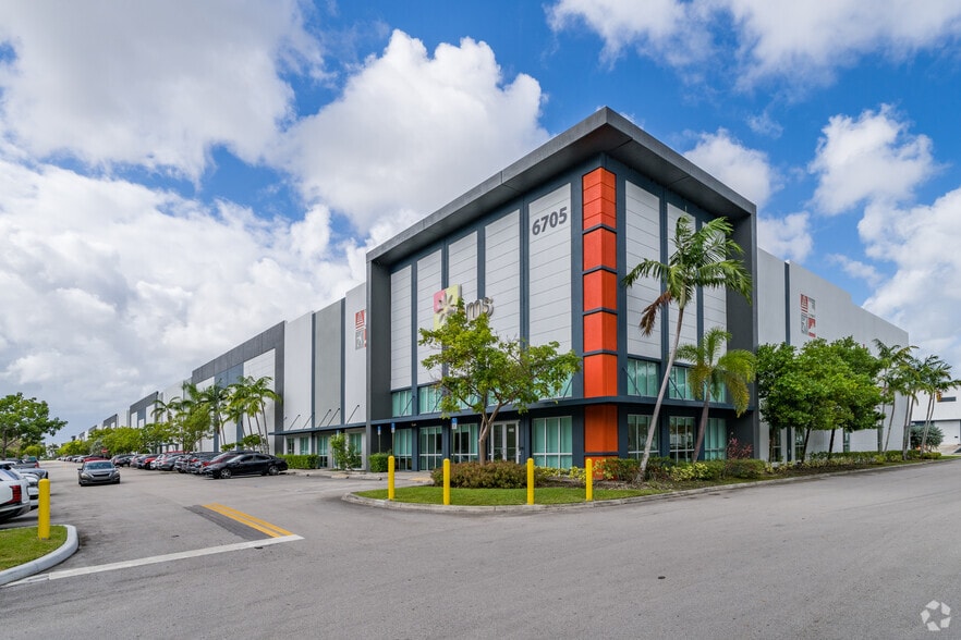 Primary Photo Of 6705 NW 36th St, Miami Warehouse For Lease
