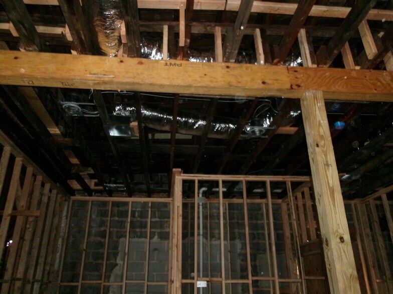 More Photos Of 337 Oak st, Passaic General Retail For Sale