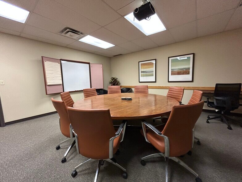 More Photos Of 16844-16880 111 Av NW, Edmonton Office For Sale