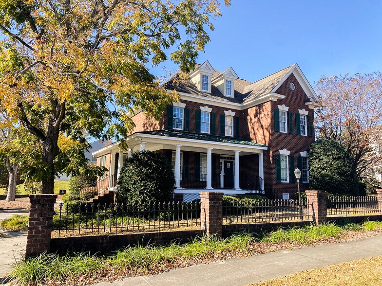 Primary Photo Of 1710 Woodcreek Farms Rd, Elgin Office For Sale