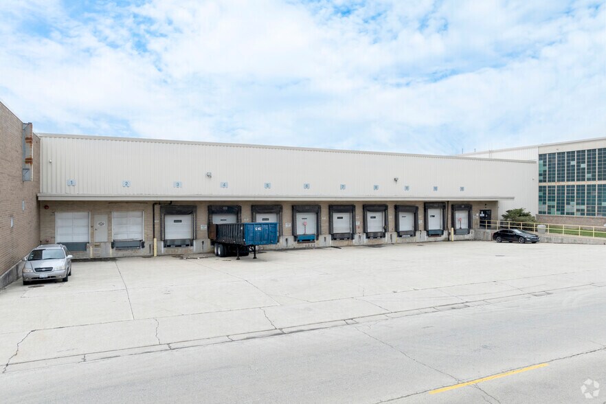 More Photos Of 3250 S Central Ave, Cicero Warehouse For Lease