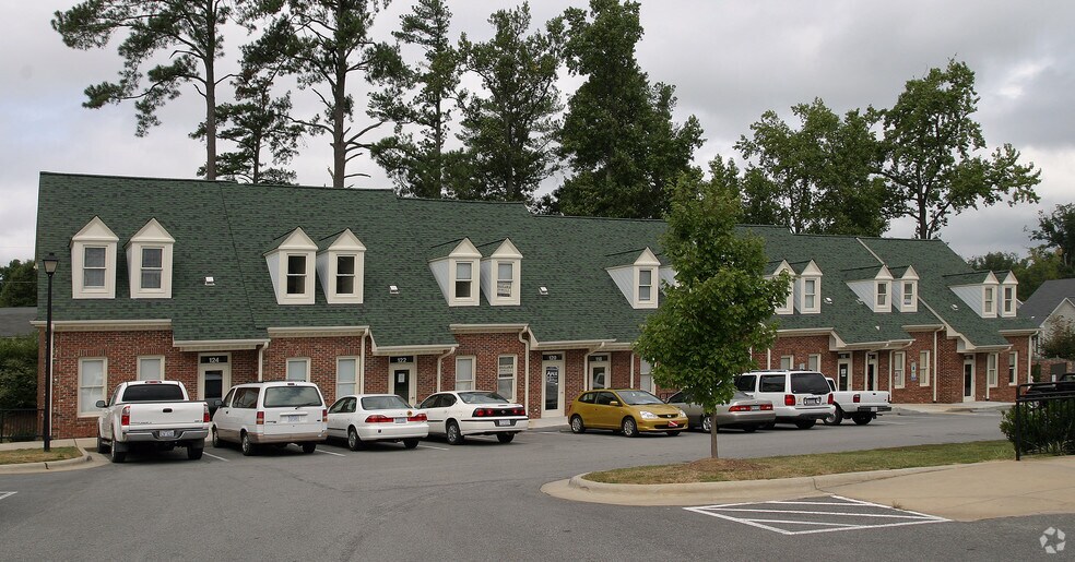 More Photos Of 112-124 Salem Towne Ct, Apex Office For Lease