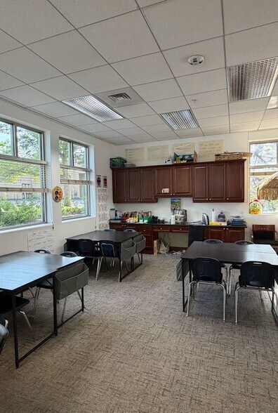 More Photos Of 8040 Southpark Ln, Littleton Office For Lease