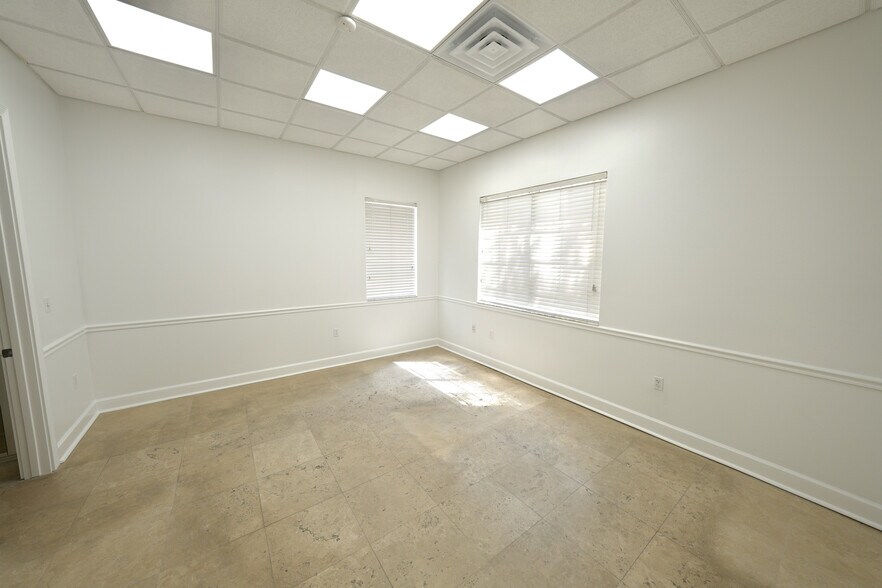 More Photos Of 2009 Longwood Lake Mary Rd, Longwood Medical For Lease