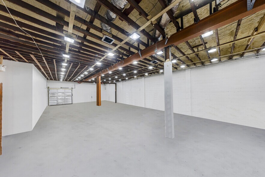 More Photos Of 2081 NW 7th Ave, Miami Warehouse For Sale