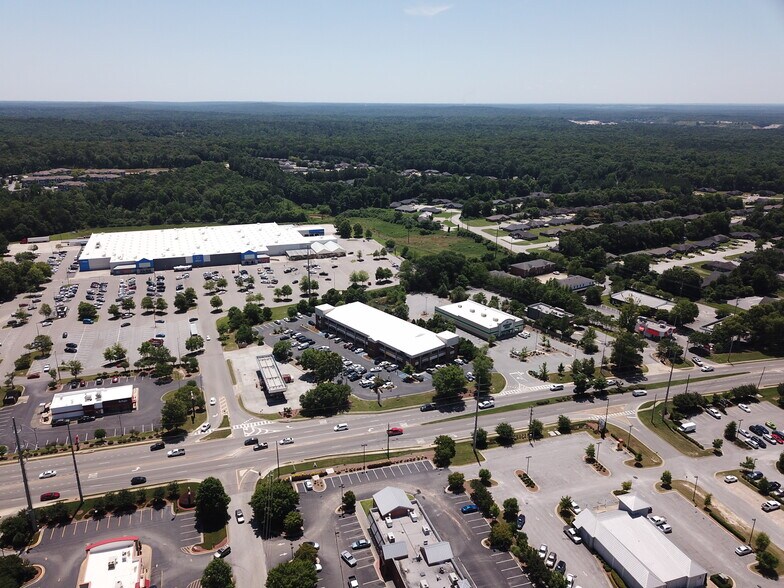 More Photos Of 1907 S College St, Auburn Storefront Retail Office For Lease