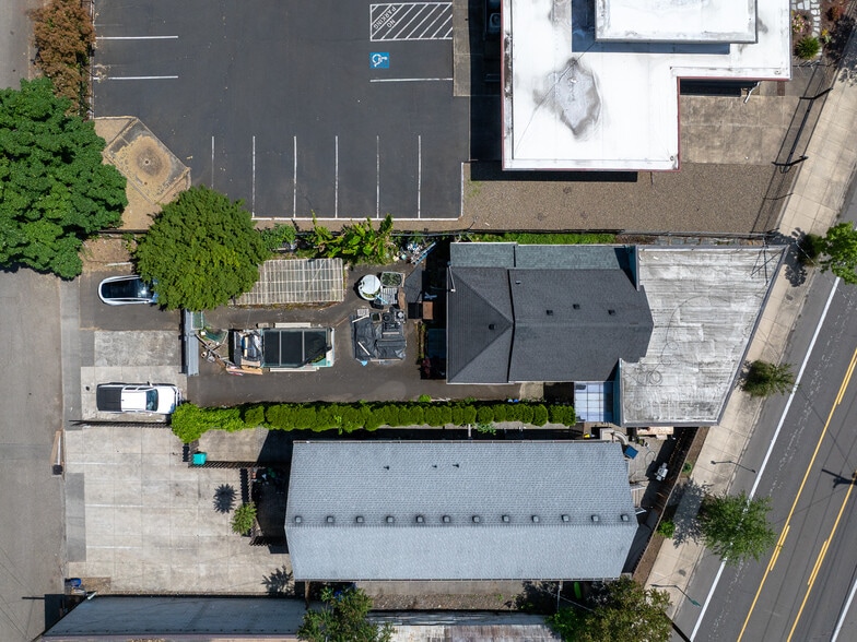 More Photos Of 8721 SE Foster Rd, Portland General Retail For Sale