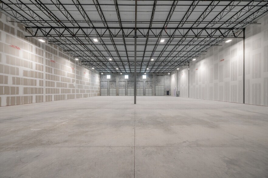 More Photos Of 2280 Lane Ave N, Jacksonville Unknown For Lease