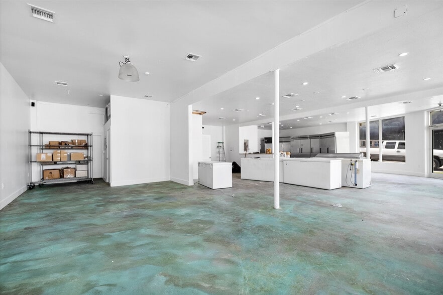 More Photos Of 2829 NW 13th Ave, Miami Storefront Retail Office For Lease