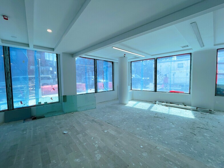 More Photos Of 228 Berry St, Brooklyn Apartments For Lease