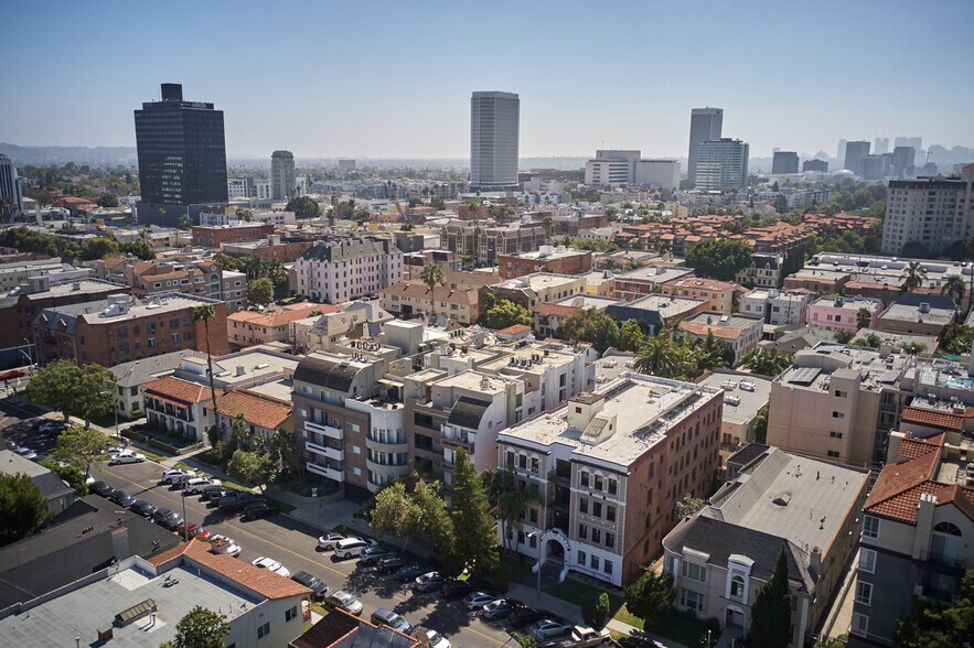 More Photos Of 425 S Detroit St, Los Angeles Apartments For Sale