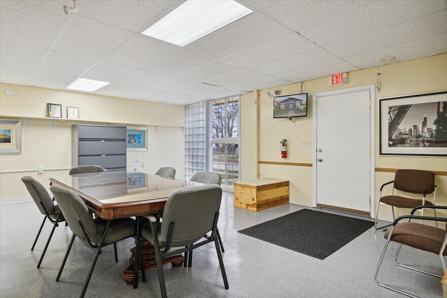 More Photos Of 22610 Rosewood St, Oak Park Office Residential For Sale