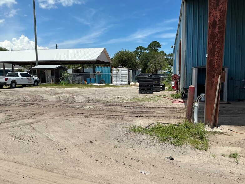 More Photos Of 310 Mealy St, Atlantic Beach Warehouse For Lease