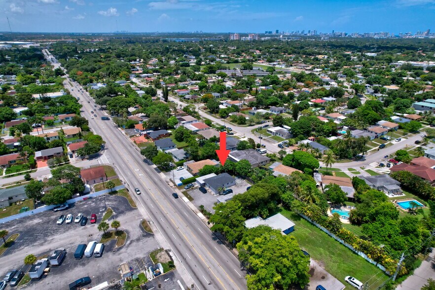More Photos Of 16811 NE 6th Ave, Miami Office For Sale