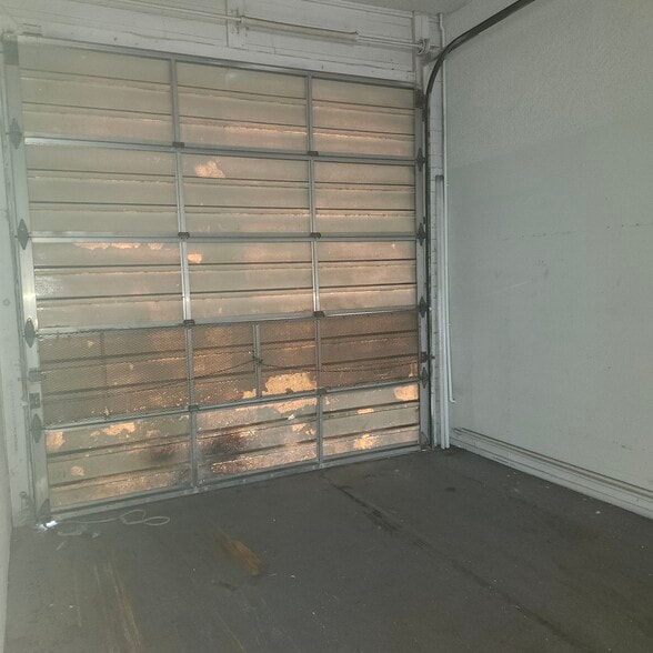 More Photos Of 1950 Commander Dr, Lake Havasu City General Retail For Lease