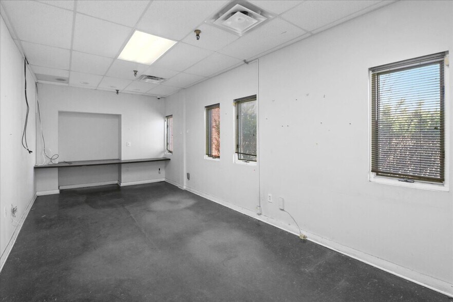 More Photos Of 148 Beverly Rancocas Rd, Willingboro Warehouse For Sale