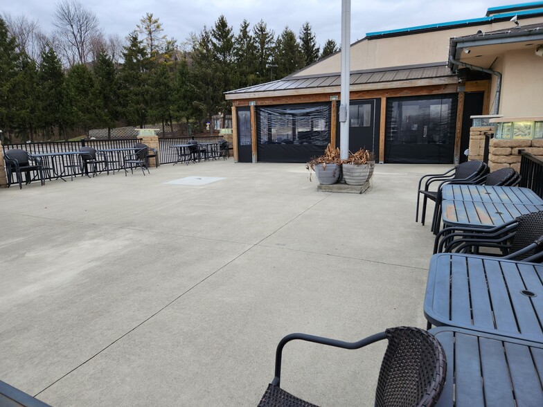 More Photos Of 1192 Noe Bixby Rd, Columbus Restaurant For Sale