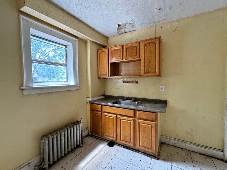 More Photos Of 252 Sisson Ave, Hartford Apartments For Sale