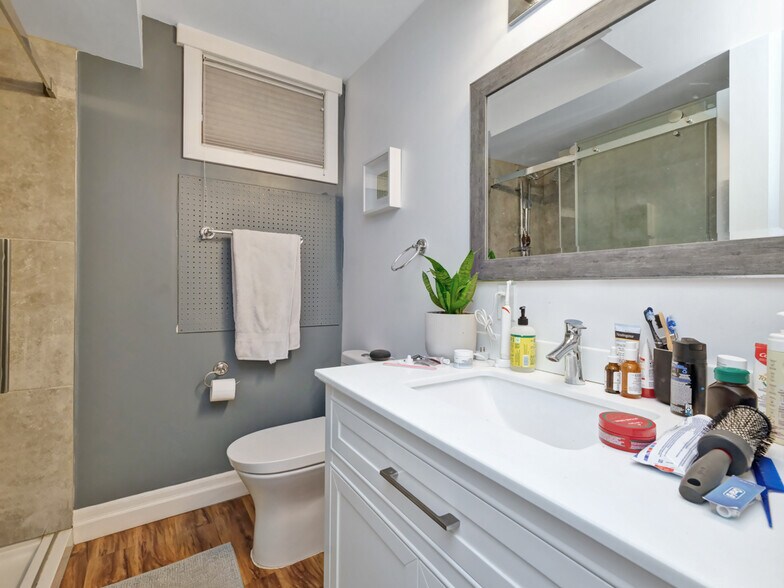 More Photos Of 342 Frank St, Ottawa Apartments For Sale