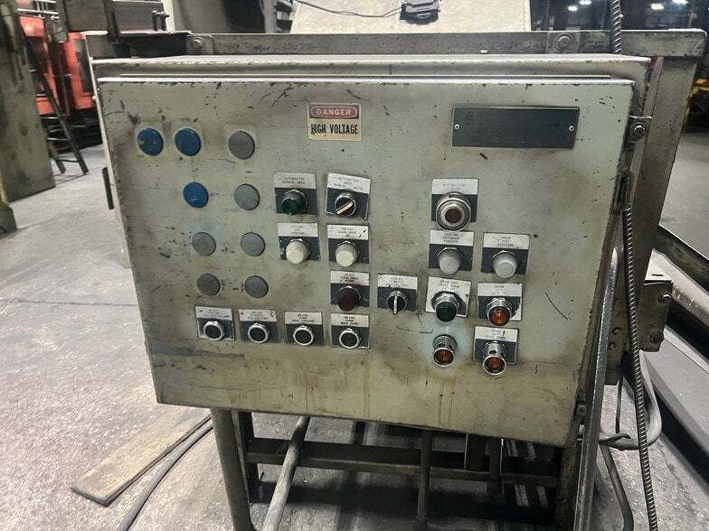 More Photos Of 400 S Gray St, Albany Manufacturing For Sale