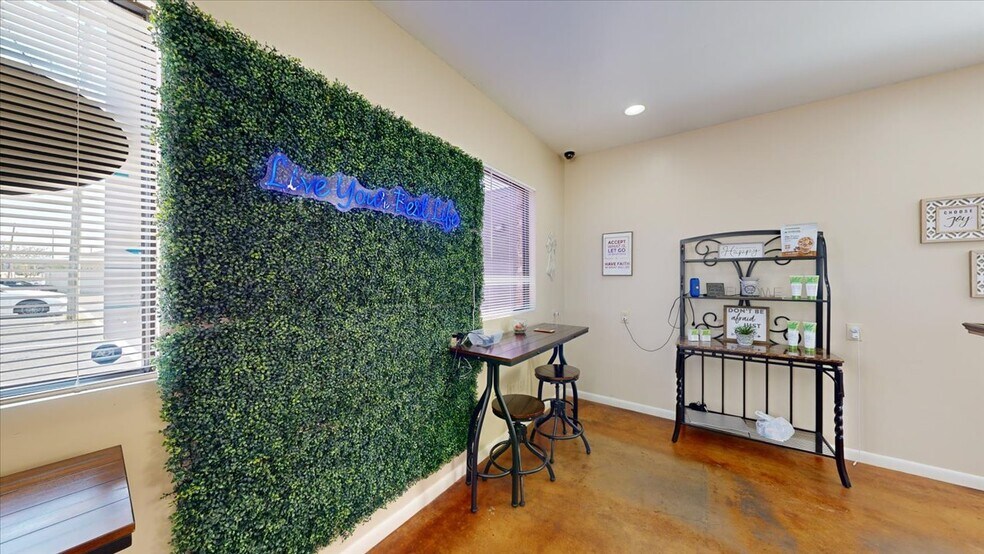 More Photos Of 113 Bo Bo Dr, Crystal Springs Freestanding For Lease