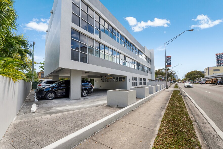 More Photos Of 2424 S Dixie Hwy, Coconut Grove Loft Creative Space For Sale