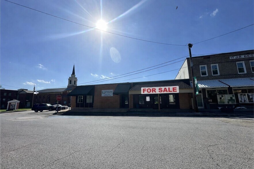 More Photos Of 120 S Charlton St, Woodville Office For Sale