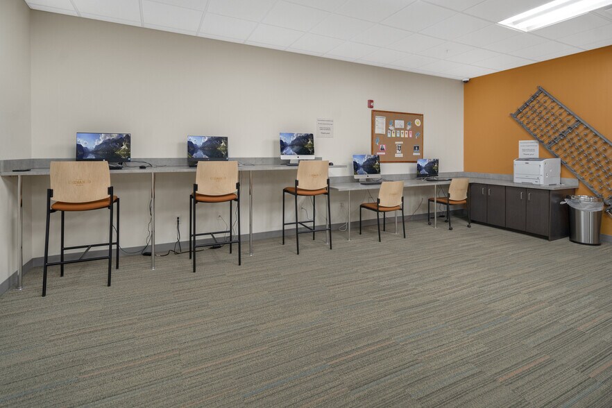 More Photos Of 7-9 Court St, Binghamton Apartments For Lease