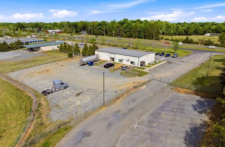 More Photos Of 251 Nc-24 Hwy W, Midland Light Manufacturing For Lease