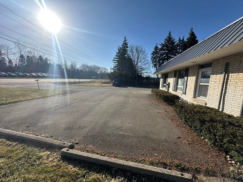 More Photos Of 10273 NY-60, Fredonia Office For Sale
