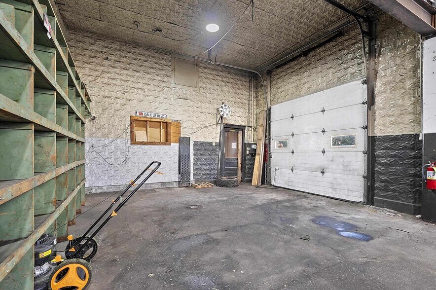 More Photos Of 201 E Green Bay St, Bonduel Service Station For Sale