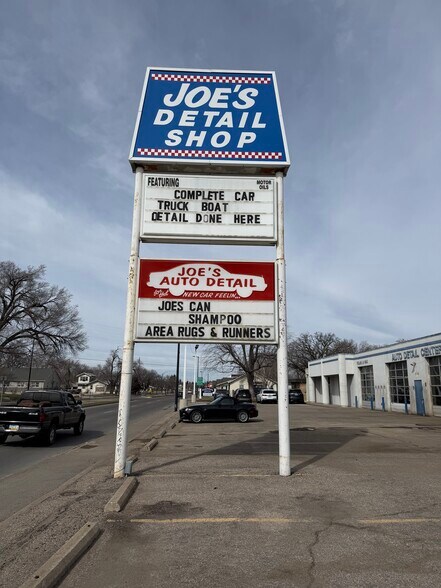 More Photos Of 206 N Seneca St, Wichita Carwash For Sale