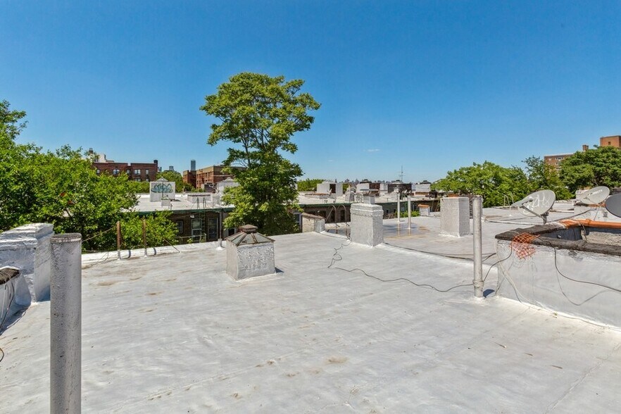 More Photos Of 4132 53rd St, Woodside Apartments For Sale