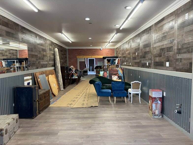 More Photos Of 708 Ferry St, Martinez Storefront Retail Office For Sale